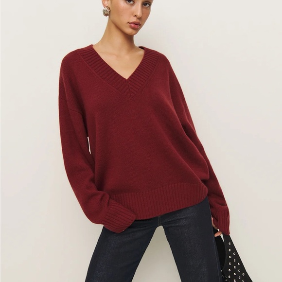 Reformation Jadey Cashmere Oversized V-neck Sweater - Picture 2 of 6